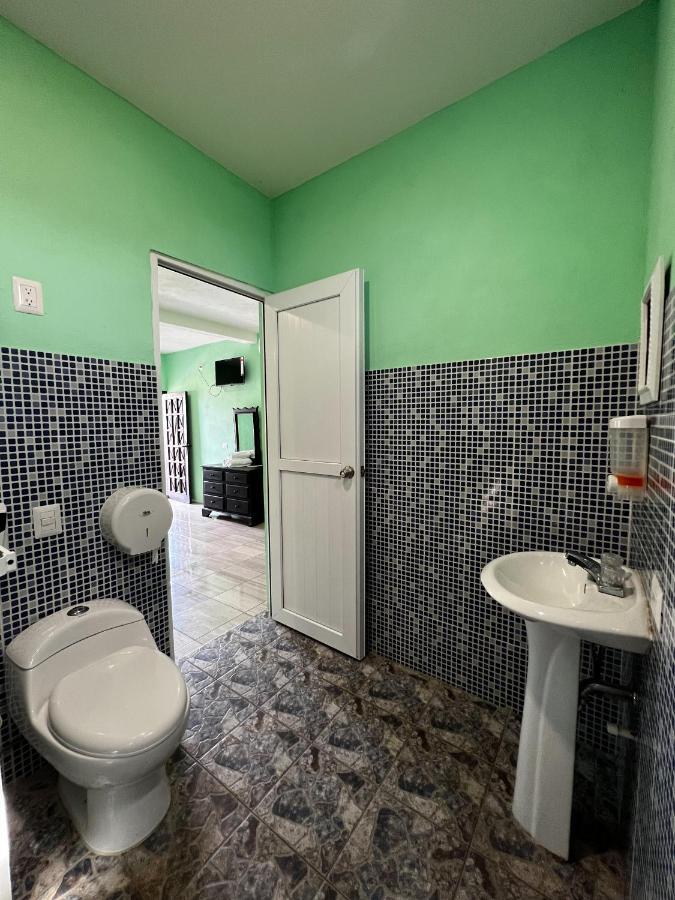 Hotel Pazifico En Monterrico Dış mekan fotoğraf