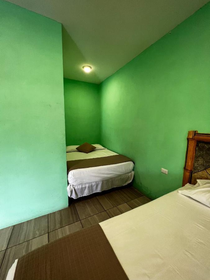 Hotel Pazifico En Monterrico Dış mekan fotoğraf