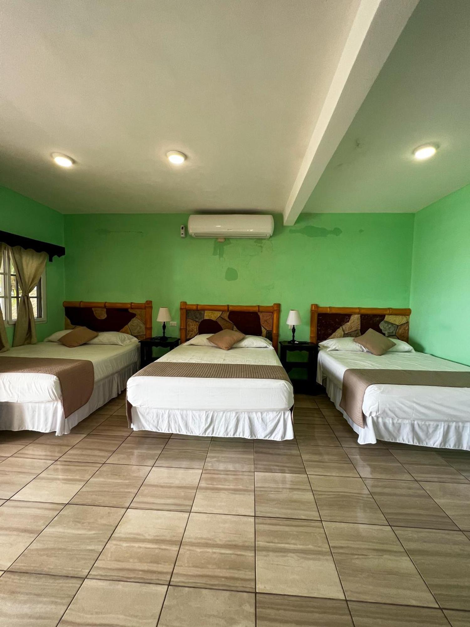 Hotel Pazifico En Monterrico Dış mekan fotoğraf